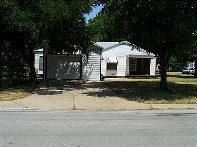 1st image of 3001 Eastridge Dr