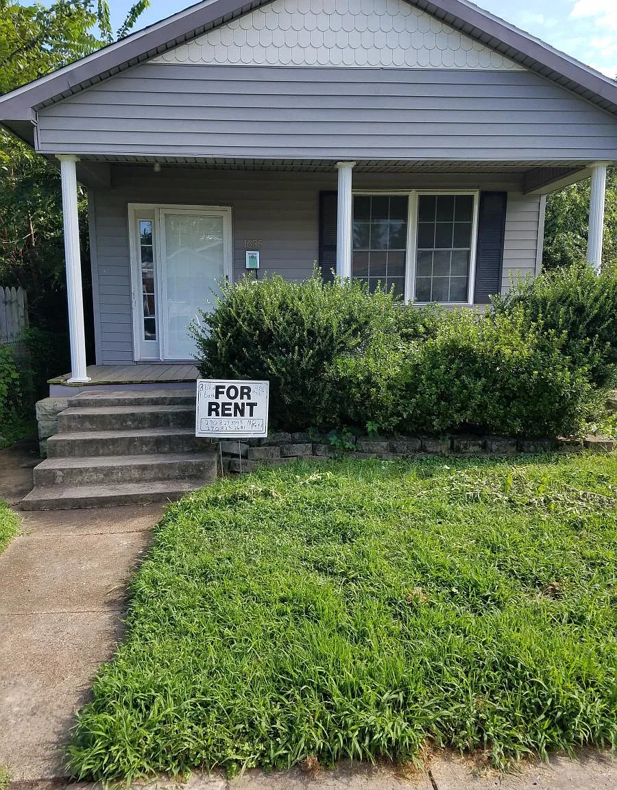 2 bed, 984 sqft, $950 — Photo 1