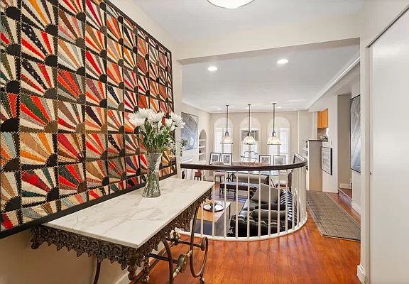 4th image of 45 E 9th St #93