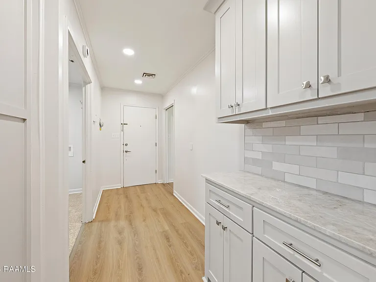 223 Stephanie Ave — Photo 12