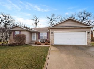 366 Marilyn Rd, Burns Harbor, IN 46304