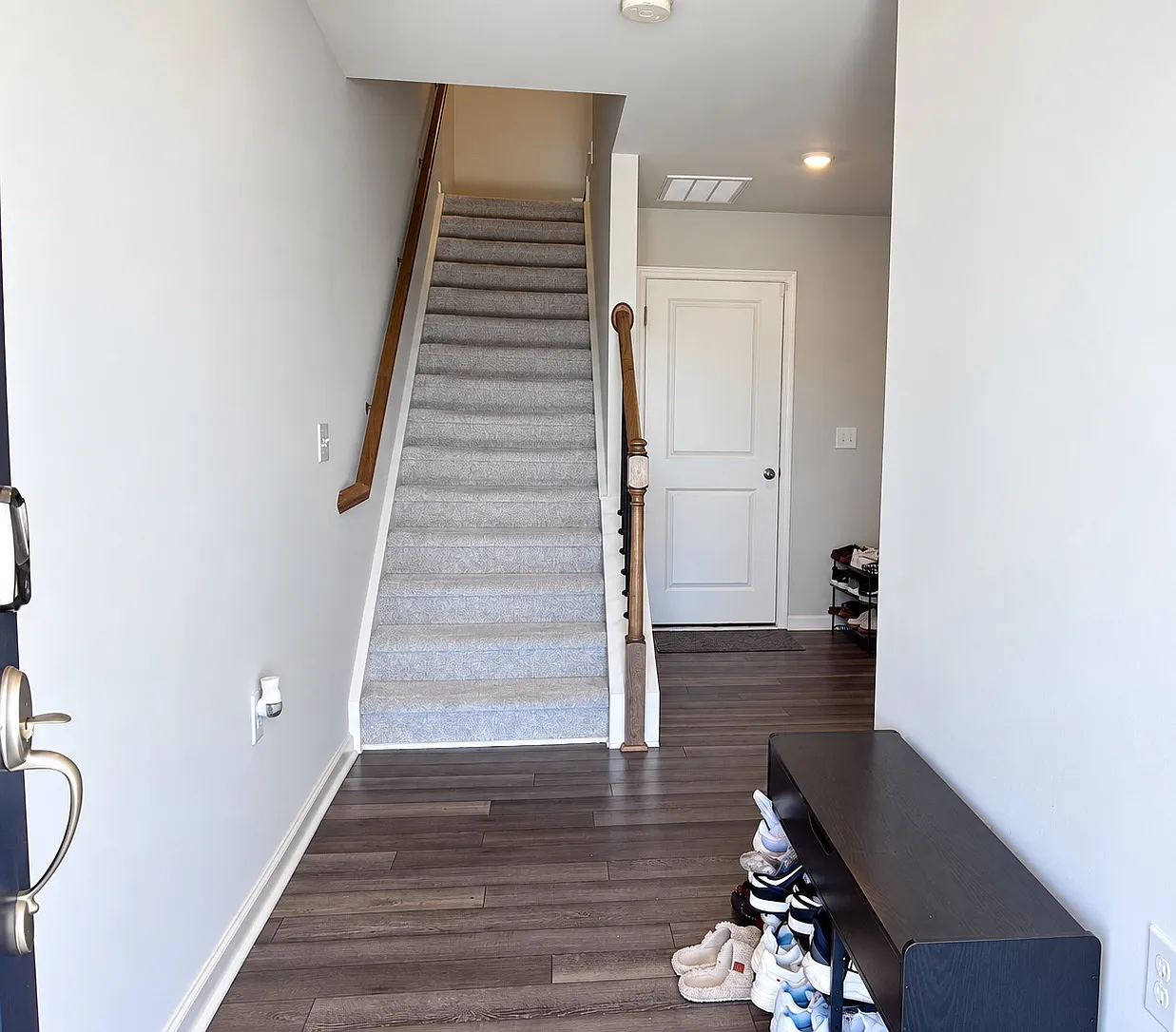 3 bed, 3.5 bath, 1804 sqft, $1,850 — Photo 3