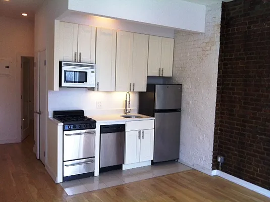 Rented by Sky Management | media 95