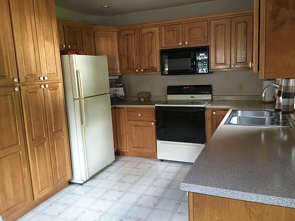 4th image of 135 N Ivan Ave