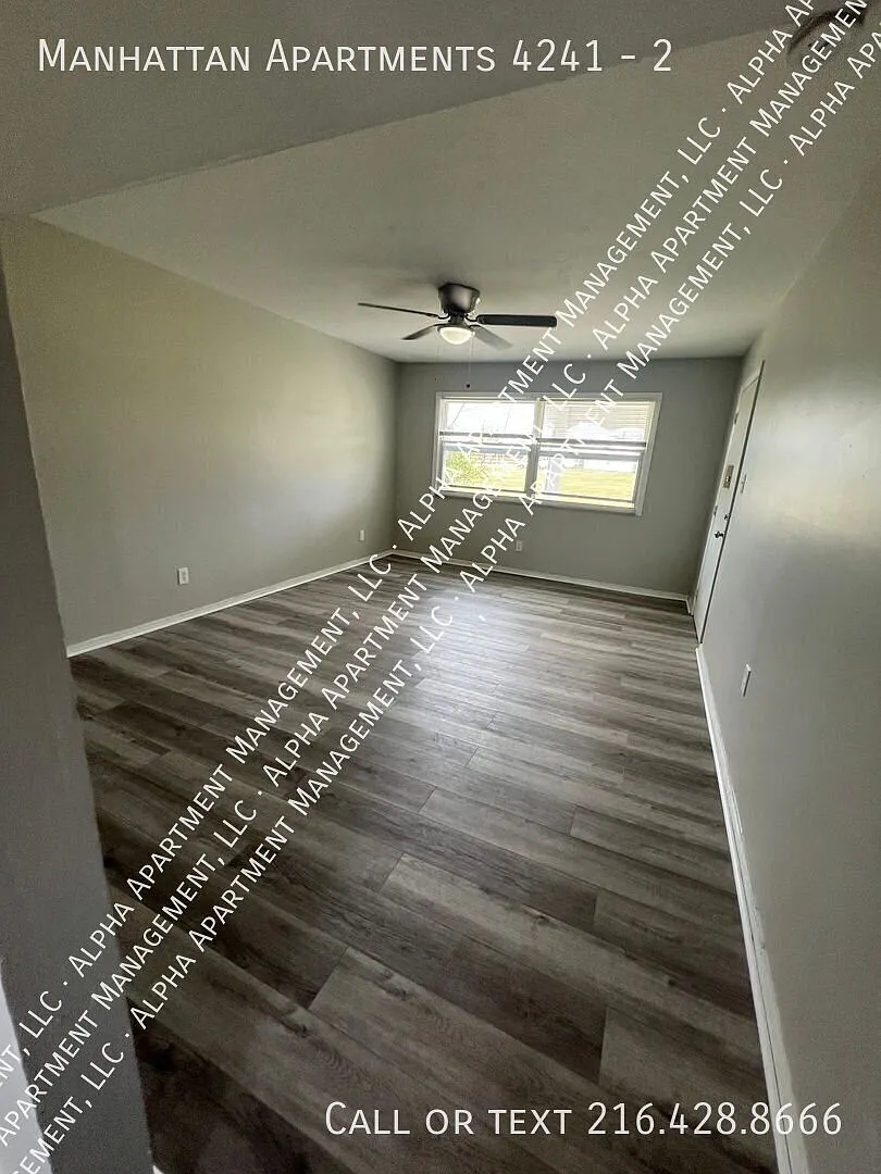 Spacious 3 bedrooms right in Brunswick — Photo 4