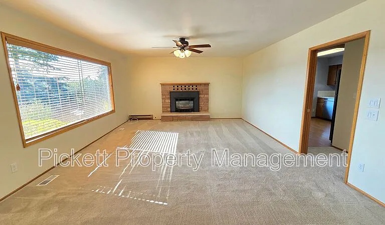 8671 Silverdale Way NW — Photo 11
