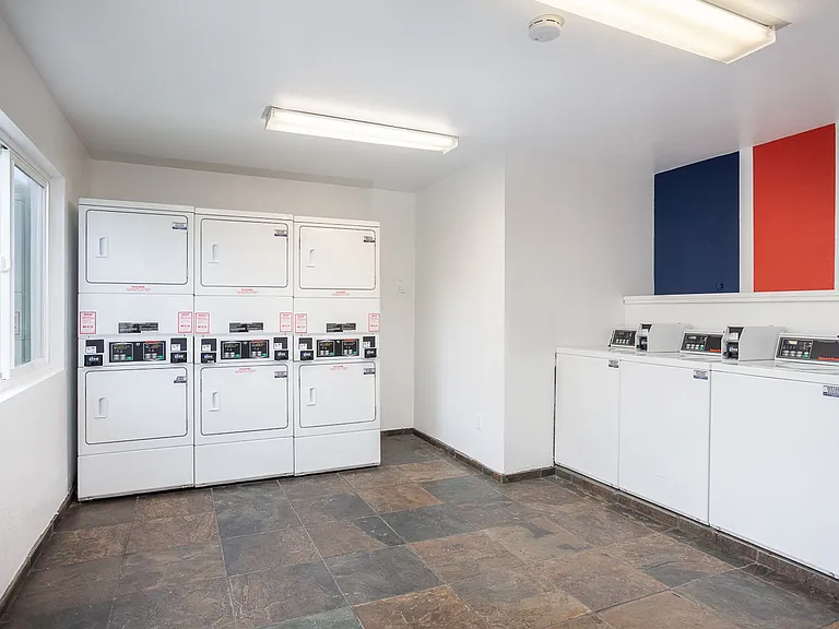 West Fifth Apartments — Photo 12