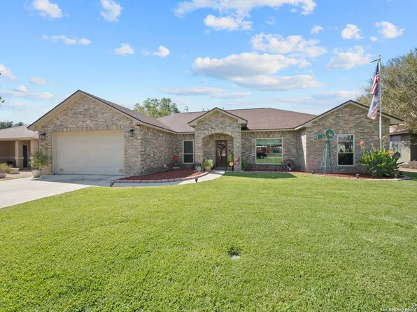 313 YORKTOWN, Pleasanton, TX 78064