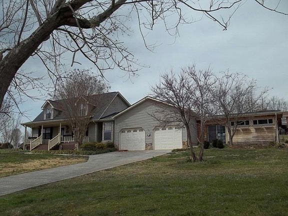 2nd image of 281 Kirk Cir