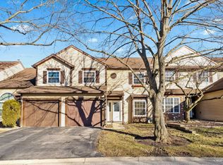 424 Ascot Ln, Streamwood, IL