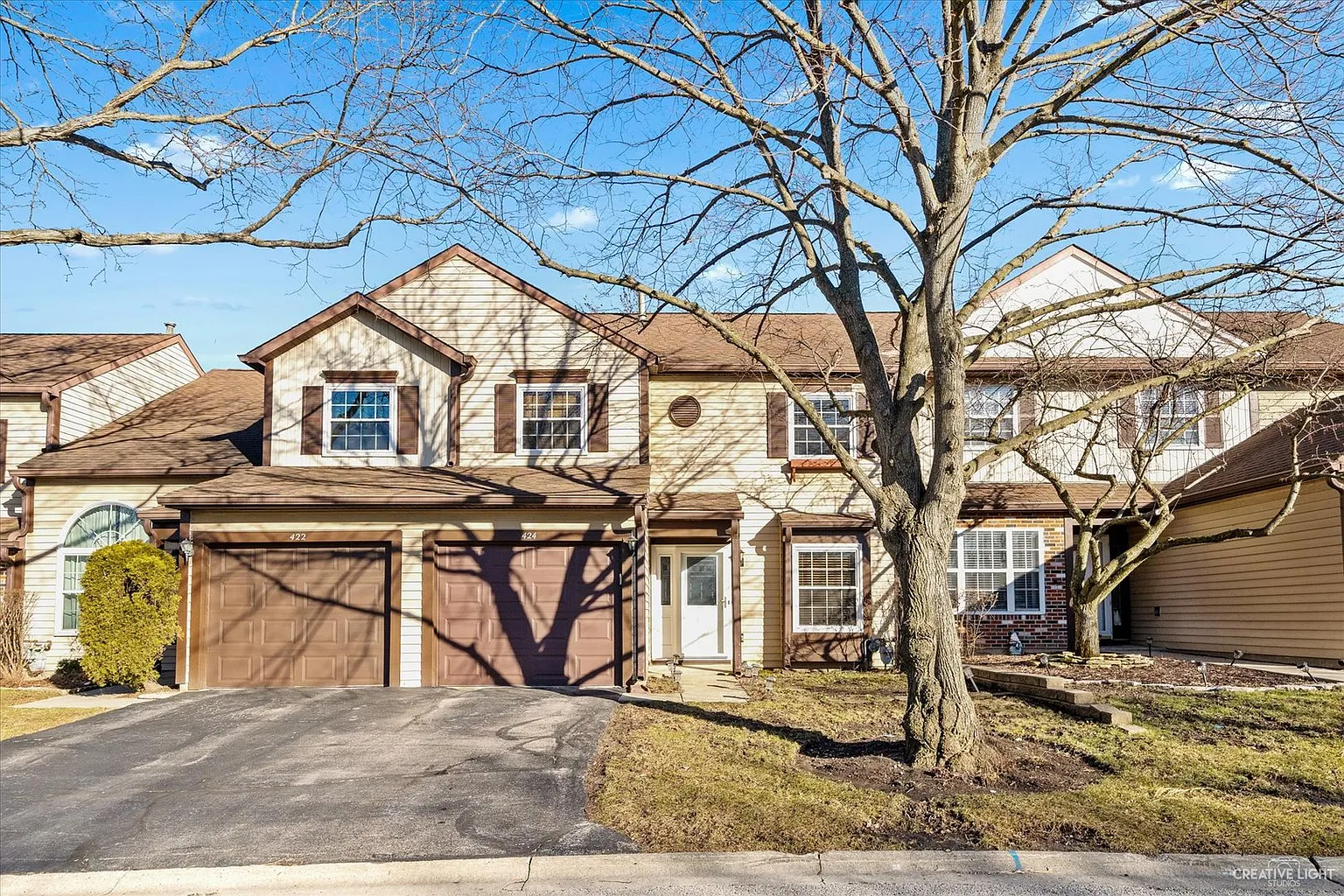 424 Ascot Ln photo 1