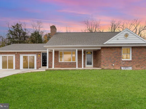 160 Baugher Dr, Hanover, PA 17331