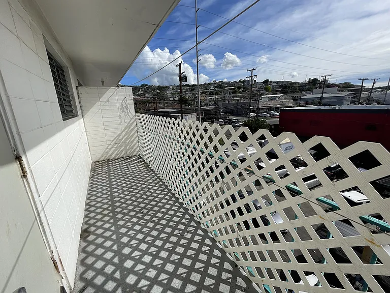 1315 N School St #8 — Photo 8