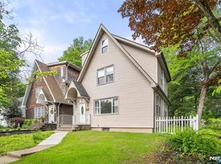 93 Stelfox St, Demarest, NJ 07627