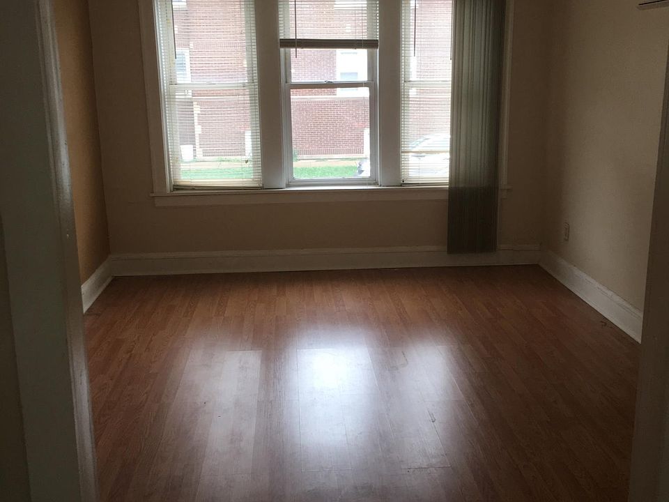 1st image of 1220 N Lockwood Ave #1