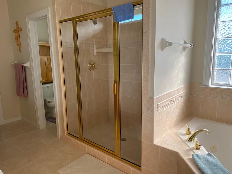 521 Vespasian Cir — Photo 16