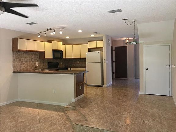 3rd image of 2104 Tarpon Landings Dr