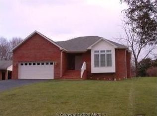 134 New Castle Dr, Charles Town, WV