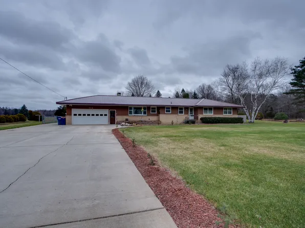 376 E Mount Garfield Rd, Norton Shores, MI 49441