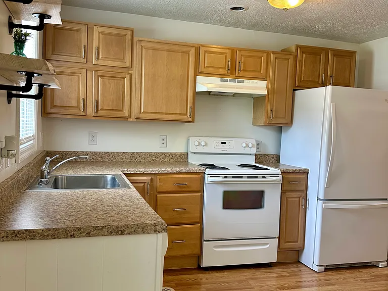 808 Hibner Ave — Photo 18