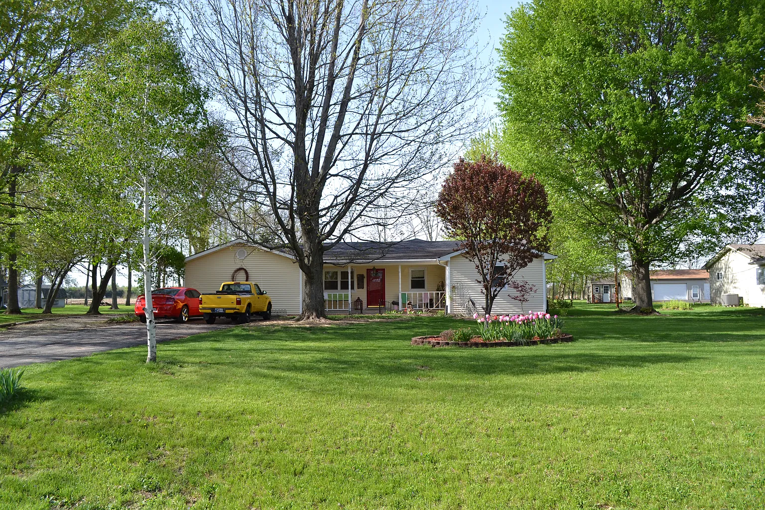 1020 W Rustic Ln photo 1