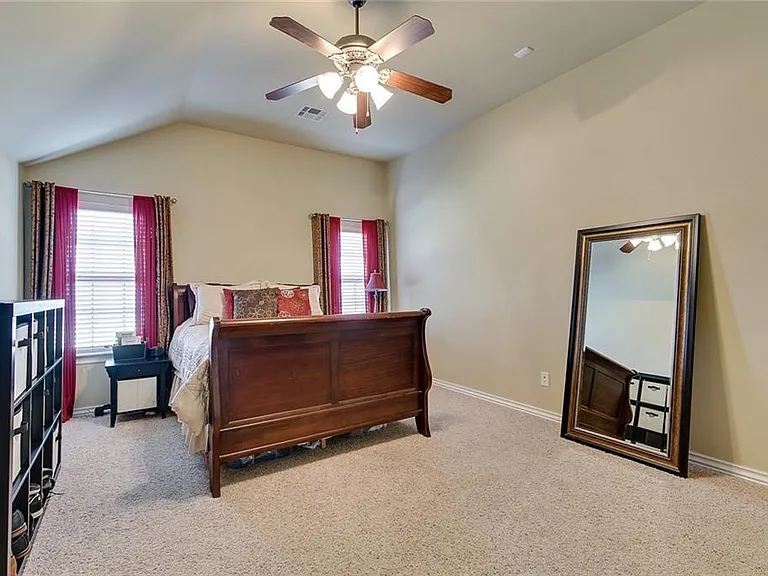 9012 Crooked Creek Ln — Photo 22