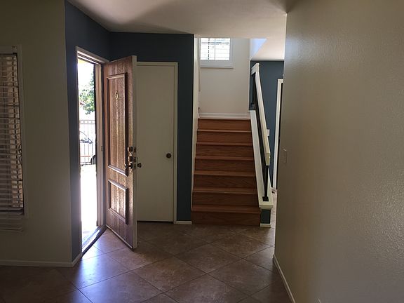 entry & stair from living rm