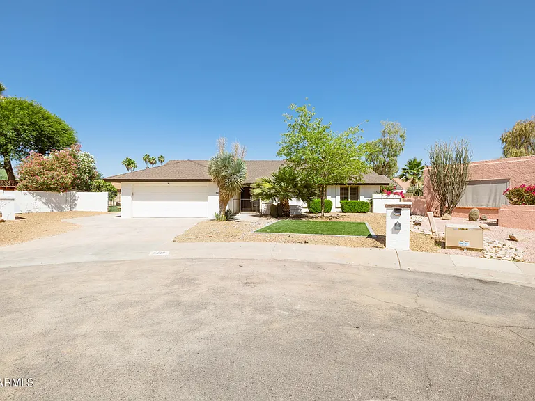 5226 E Kathleen Rd — Photo 46