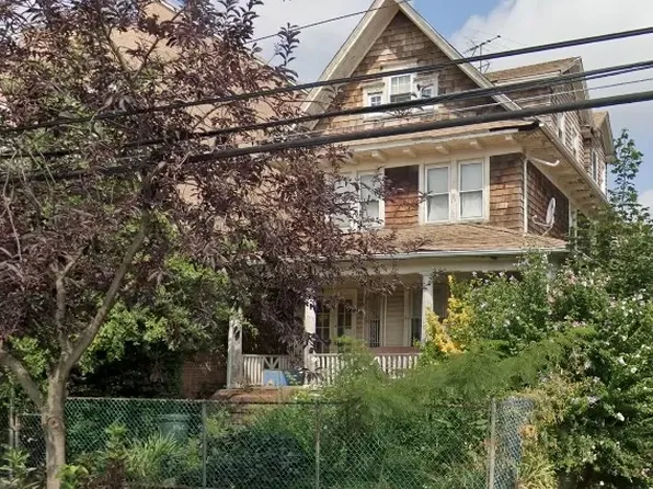 17515 90th Ave, Jamaica, NY 11432