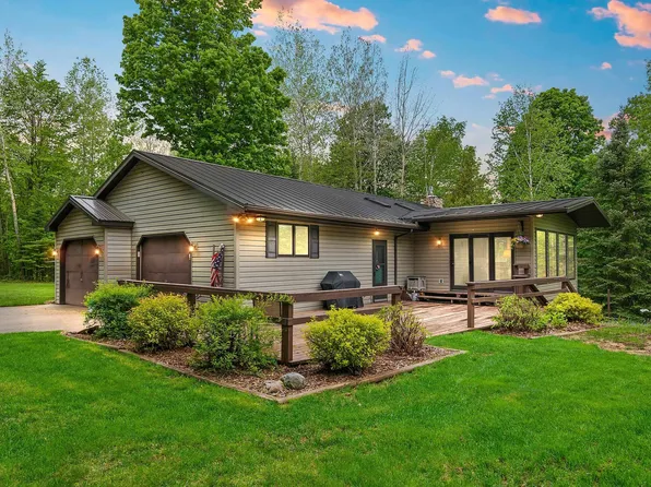 16121 Cedar Point Ln, Mountain, WI 54149