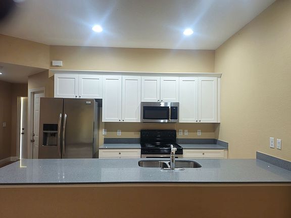 5th image of 5 NE 16th Pl