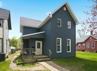 525 9th Ave S, Clinton, IA 52732