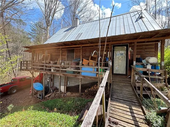 647 Boone Gap Rd, Boomer, NC 28606