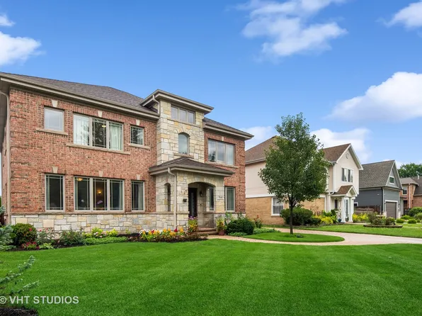 7040 Beckwith Rd, Morton Grove, IL 60053