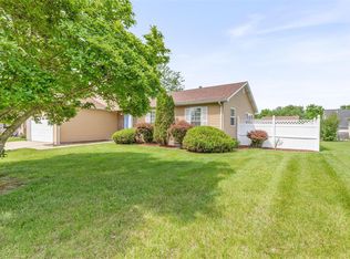 1307 Stonegate St, Farmington, MO 63640