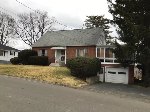 208 Wilson Ave, Endwell, NY 13760