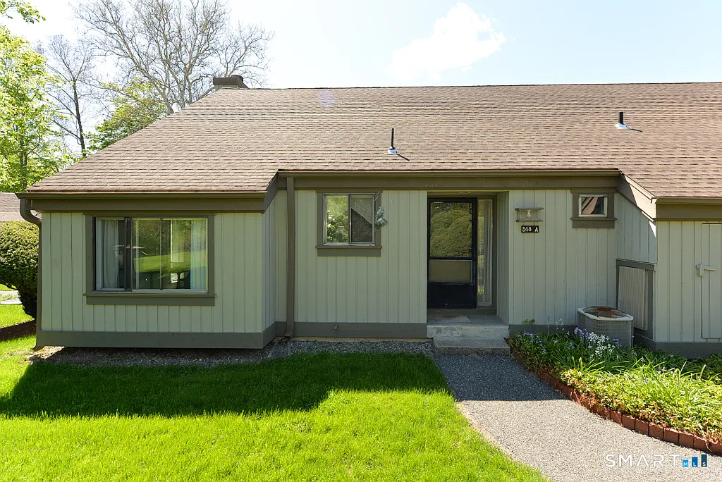 Building Photo - 548 Heritage Vlg #A