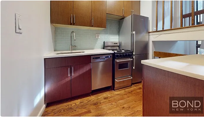 Rented by Bond New York | media 11