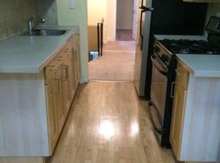 2015 29th St, Astoria, NY 11105