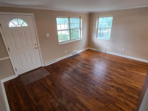 2nd image of 8468 Plainfield Rd