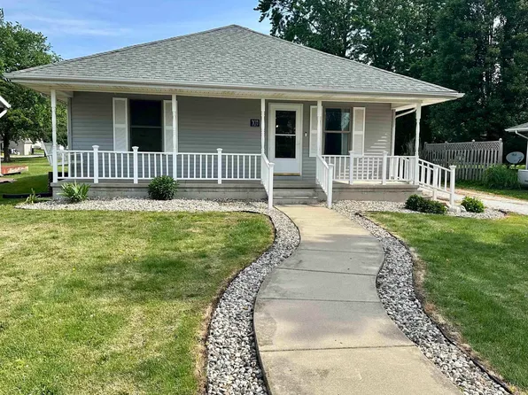 909 E 10th St, Fowler, IN 47944