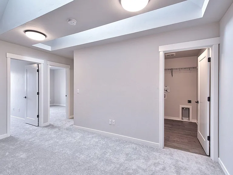 5443 SE Logan Ln — Photo 12