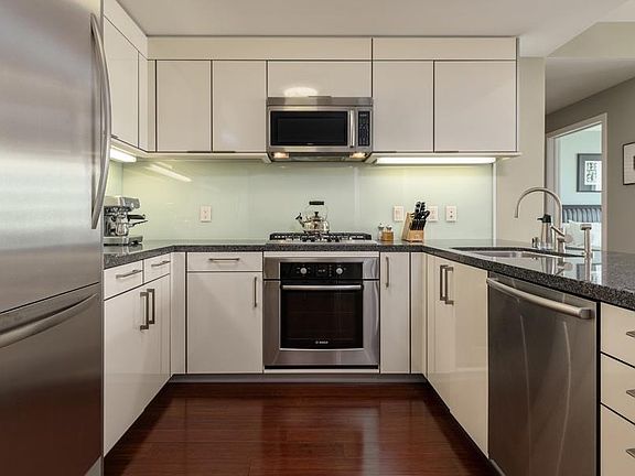 5th image of 338 Spear St Unit 24A