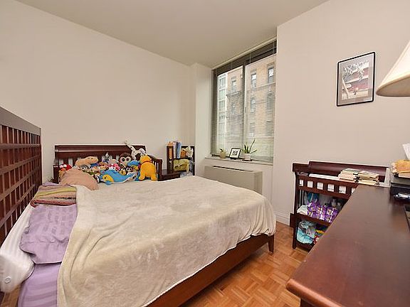 5th image of 1500 Lexington Ave APT 3L