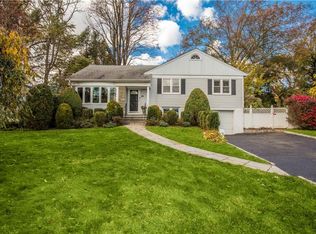 328 Stuart Dr, New Rochelle, NY 10804