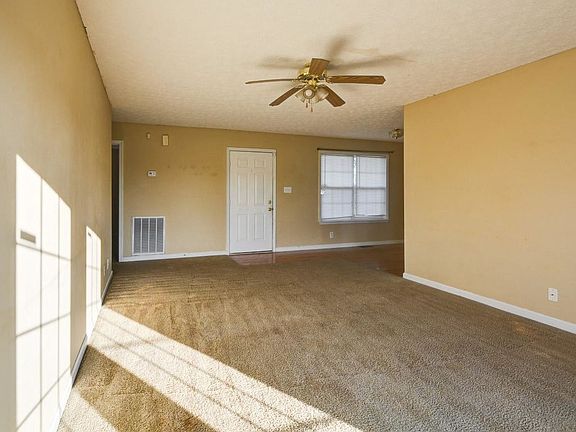 5th image of 712 Shetland Dr
