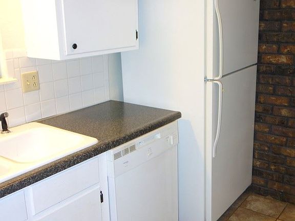 5th image of 123 W Nettleton Ave