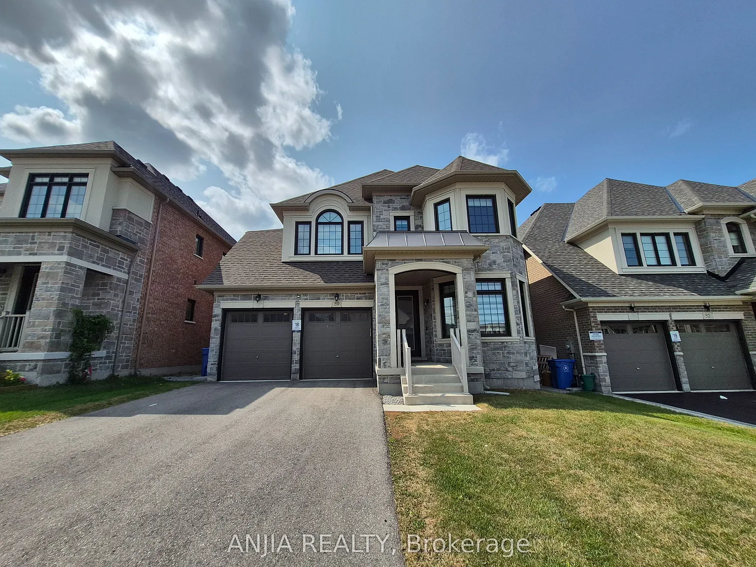 4 bed, $4,000 — Photo 2