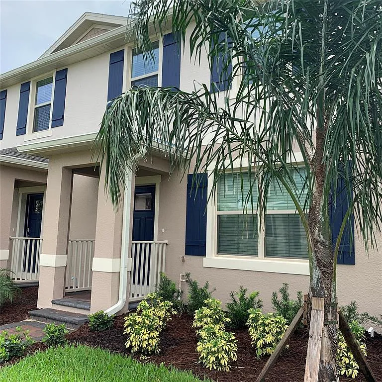 3 bed, 2.5 bath, 1451 sqft, $2,650 — Photo 2