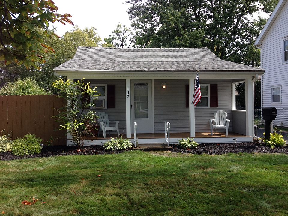 1st image of 135 Westbrook Dr